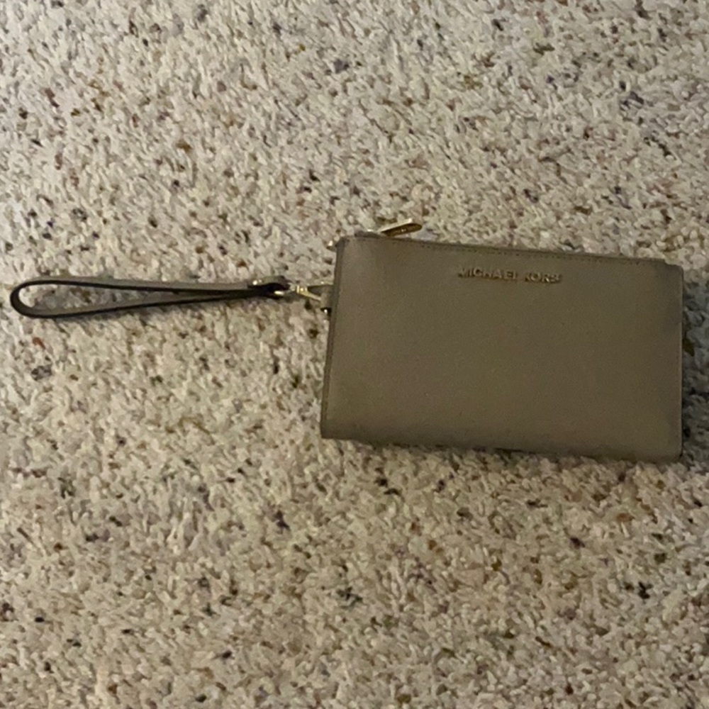 MICHAEL Michael Kors Tan Wristlet
